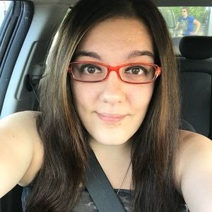 Meet your Posher, Riana